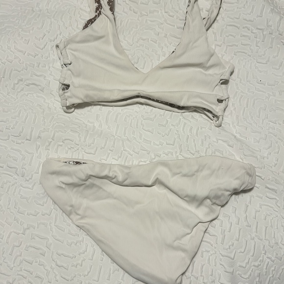 Bikini set - Picture 3 of 3